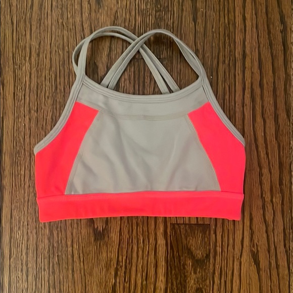 Sports bra - Picture 1 of 2